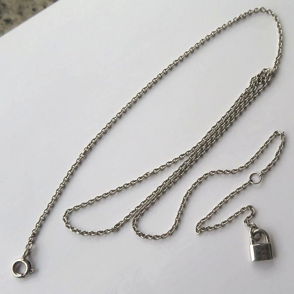 Tiffany's Sterling Silver Chain With Small Lock - Picture 8 of 13